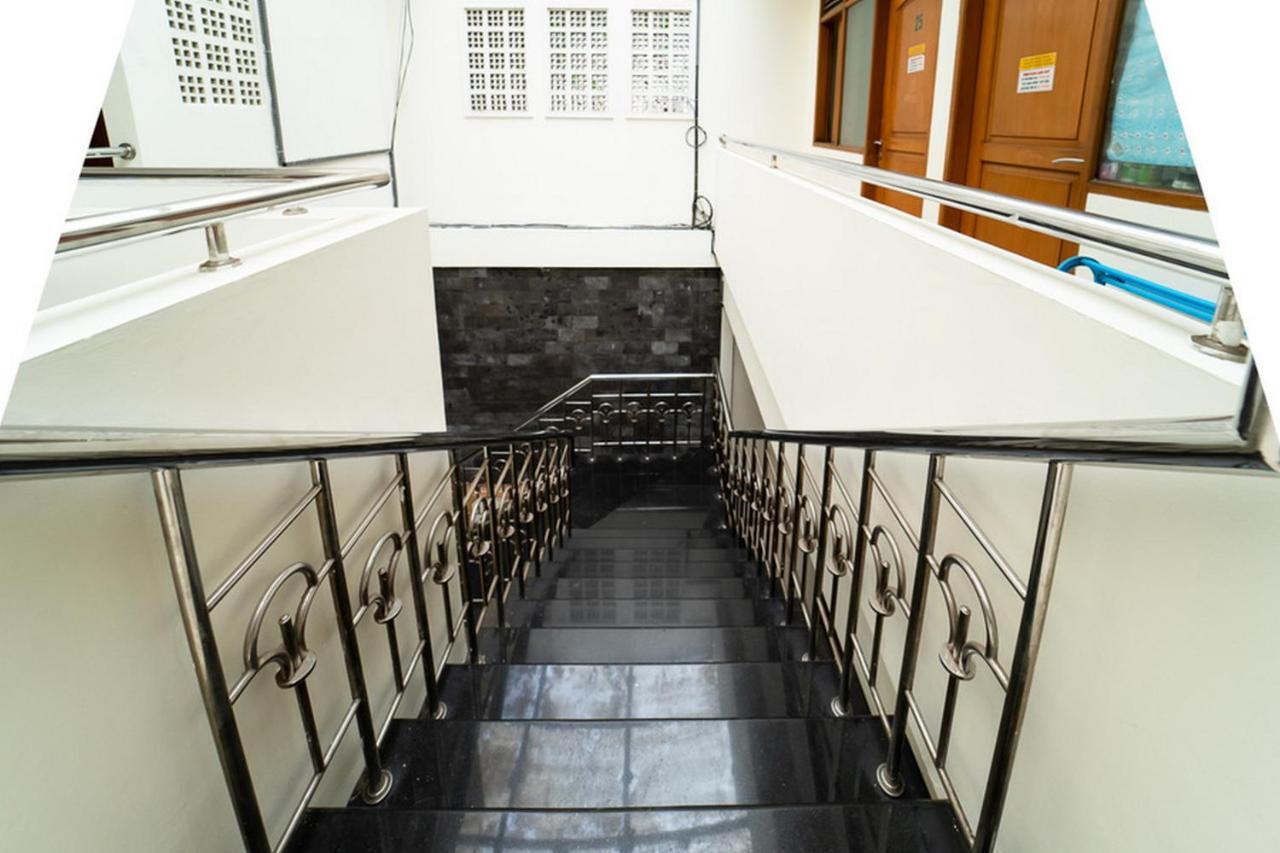 Koolkost Near Padjadjaran University - Minimum Stay 6 Nights Бандунг Экстерьер фото