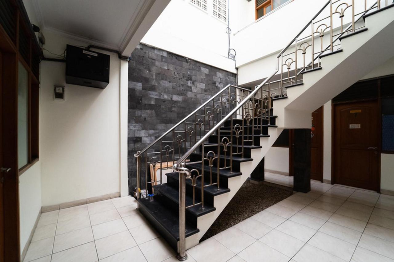 Koolkost Near Padjadjaran University - Minimum Stay 6 Nights Бандунг Экстерьер фото